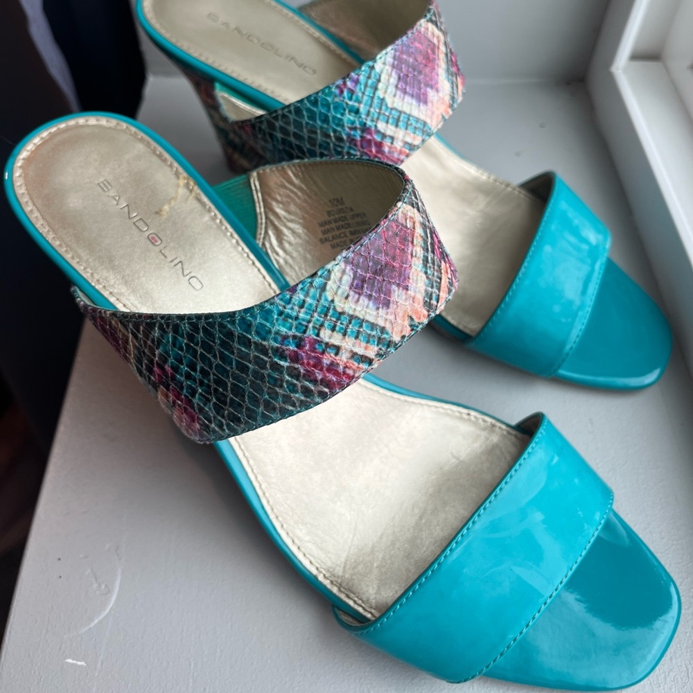 Bandolino Women's Turquoise and Patterned Sandals